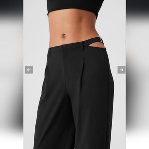 Alo yoga mid rise showdown trouser